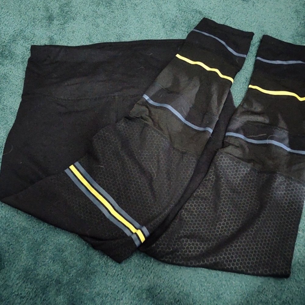 Black, blue and yellow leggings